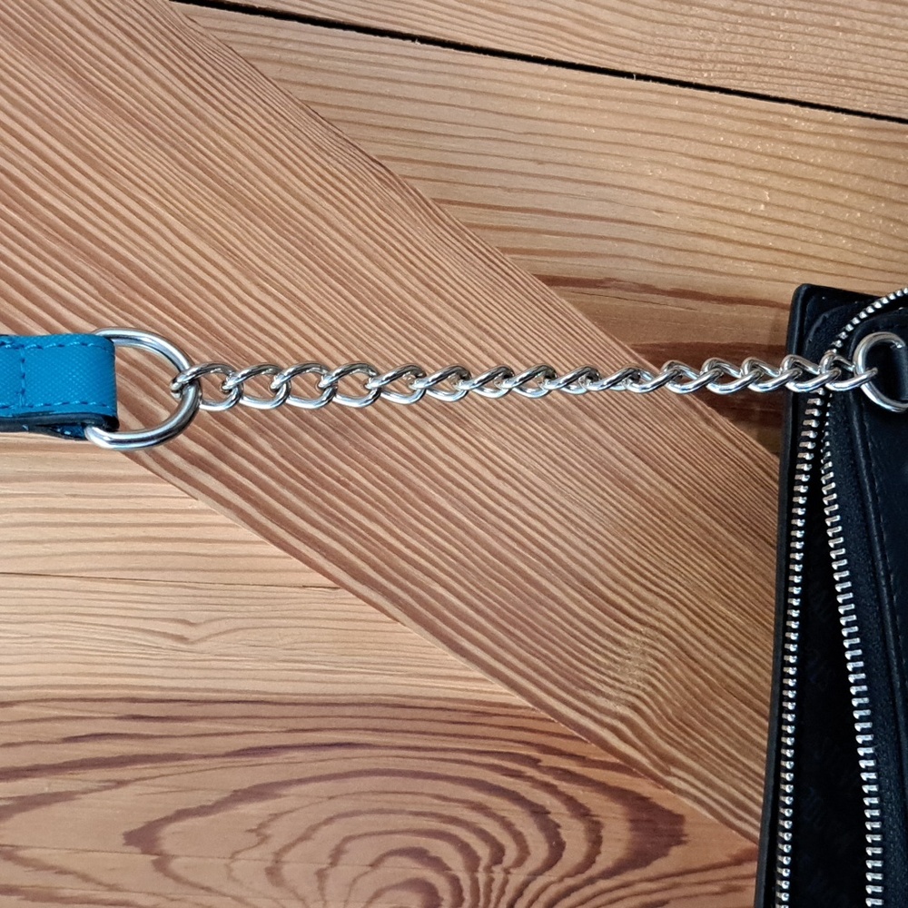 Artisan Blue Crossbody Bag with Sunflower Design - Picture 11 of 13